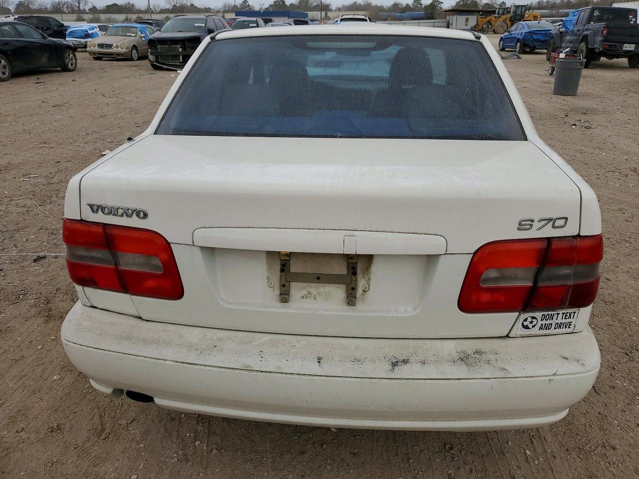 1999 VOLVO S70