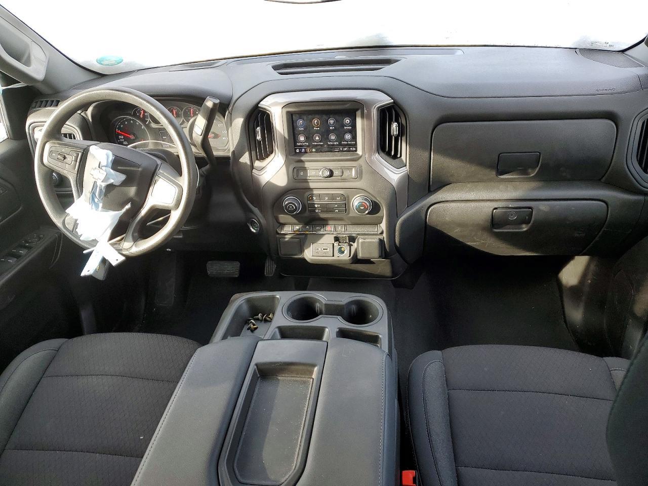 2024 CHEVROLET Silverado