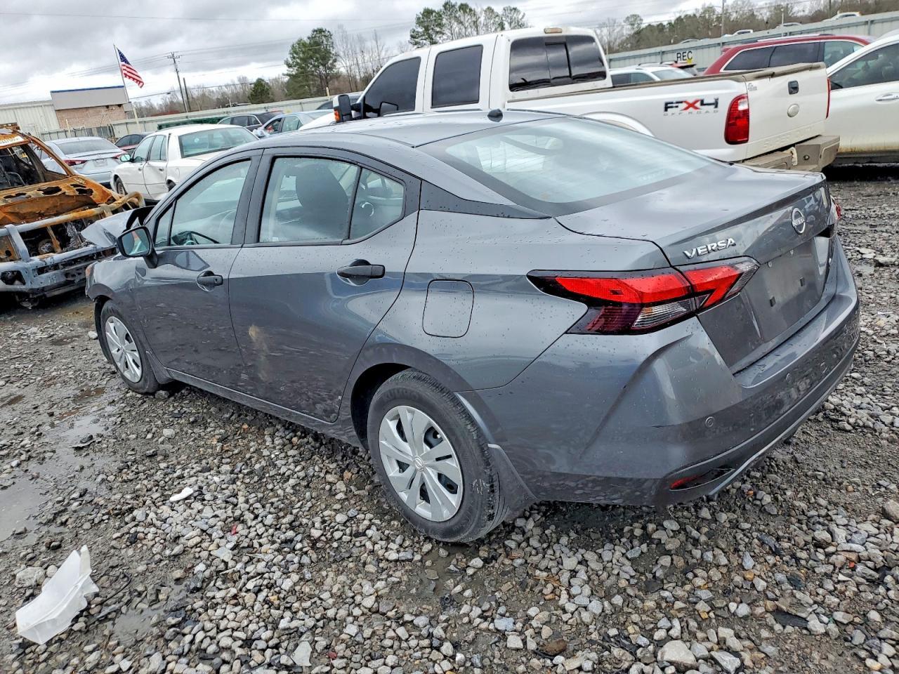 2024 NISSAN VERSA