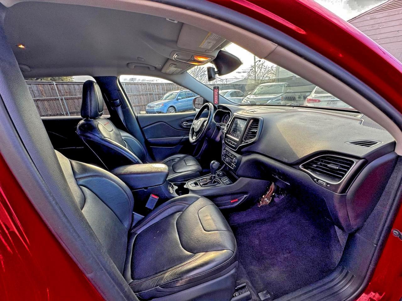 2019 JEEP CHEROKEE