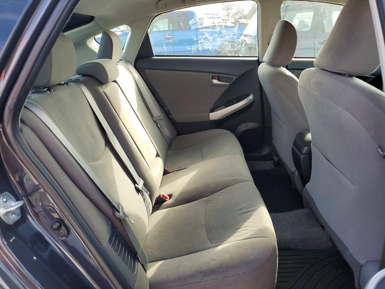2015 TOYOTA PRIUS
