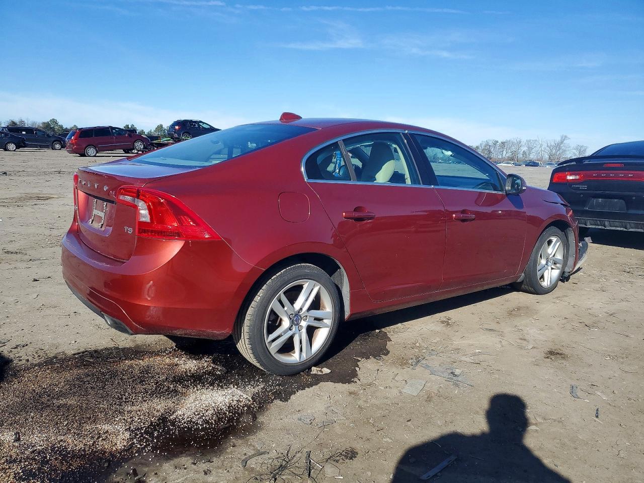 2015 VOLVO S60