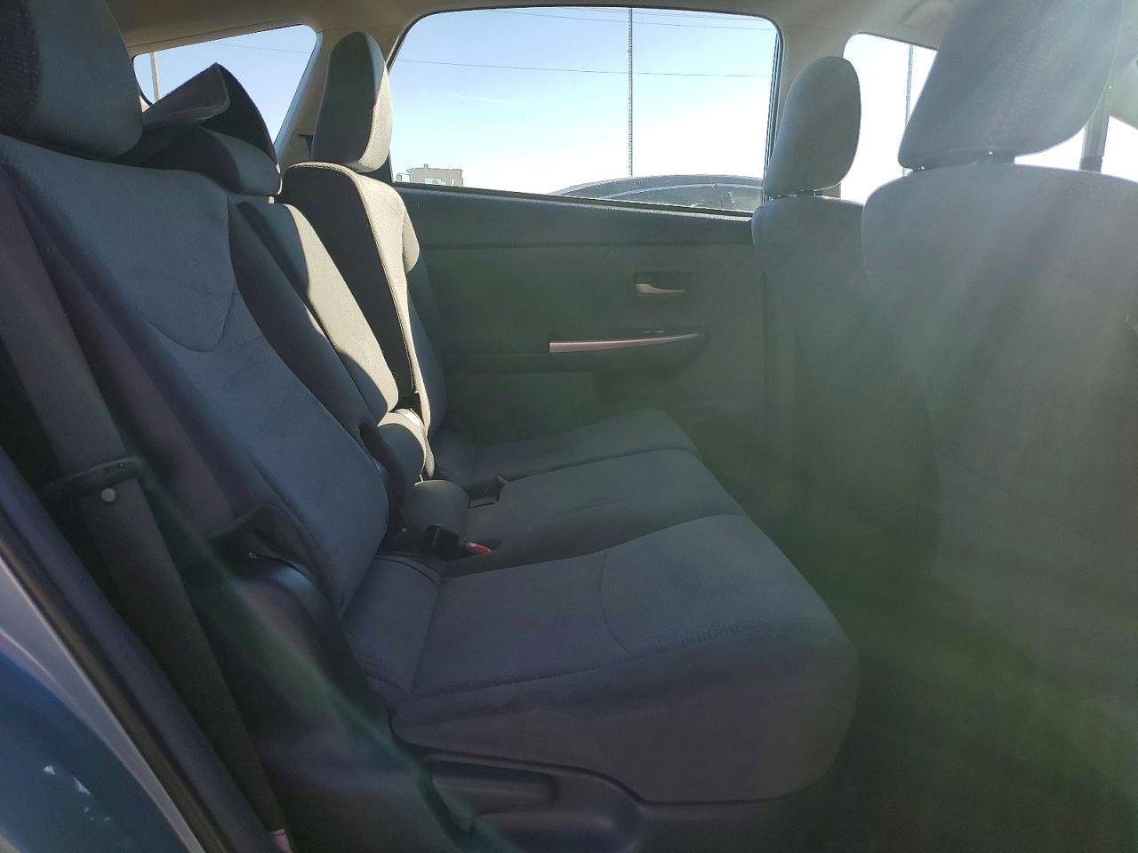 2013 TOYOTA PRIUS V