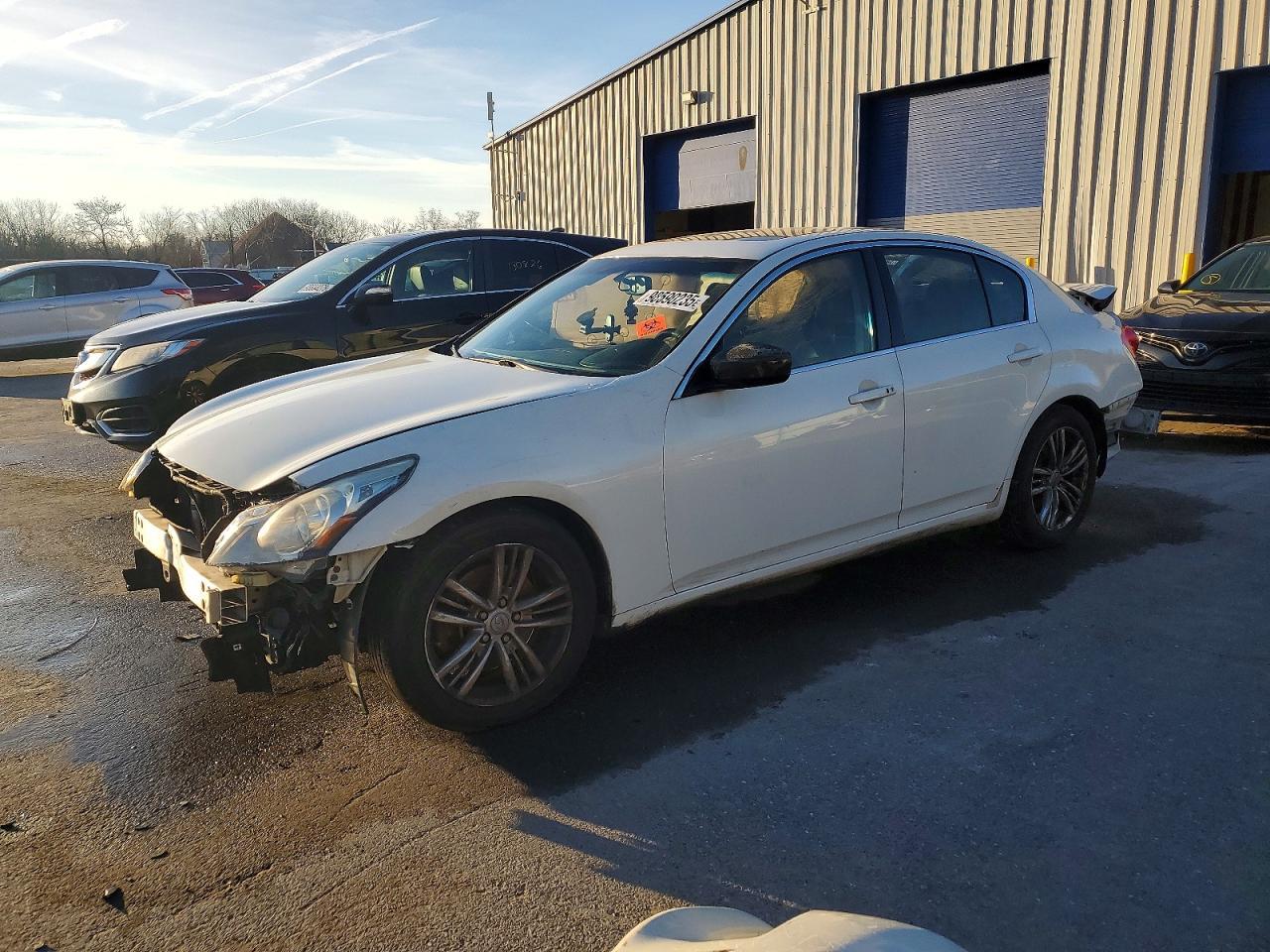 2013 INFINITI G37