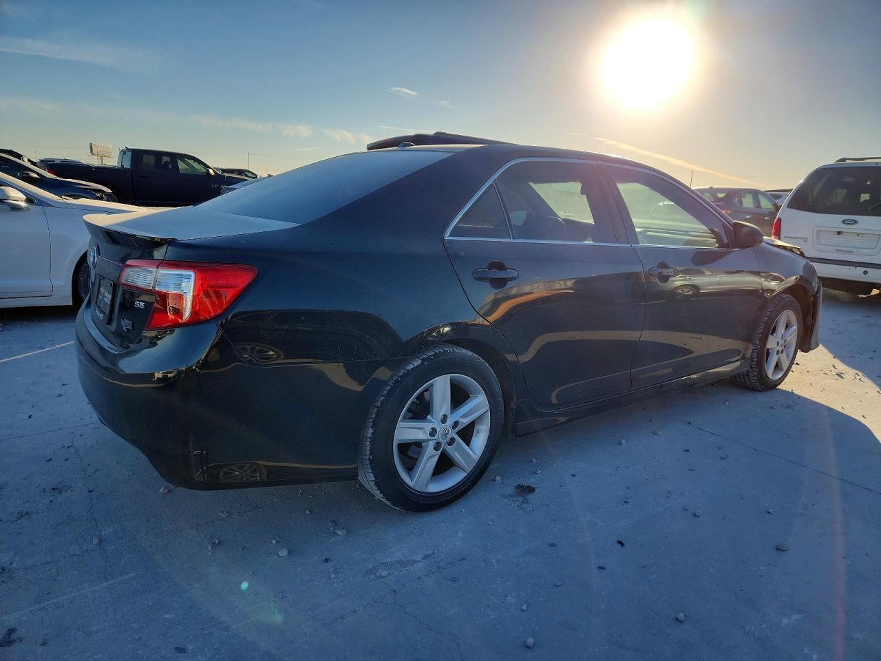 2012 TOYOTA CAMRY