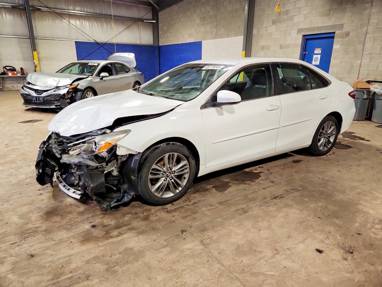 2017 TOYOTA CAMRY