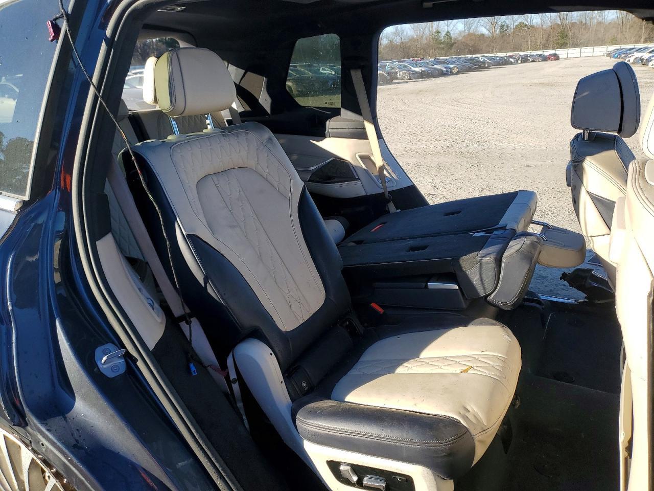 2019 BMW X7