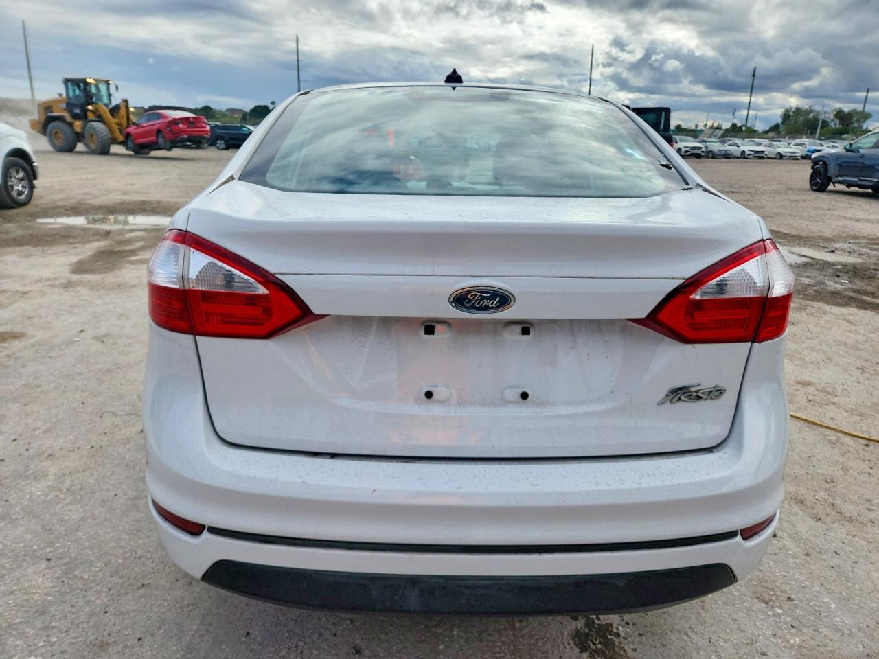 2016 FORD Fiesta