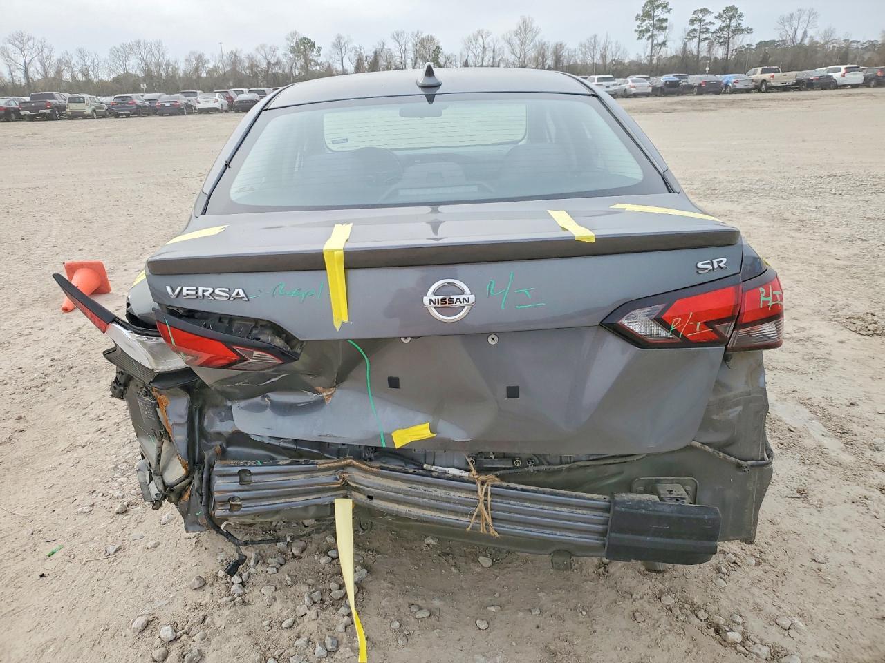 2021 NISSAN VERSA