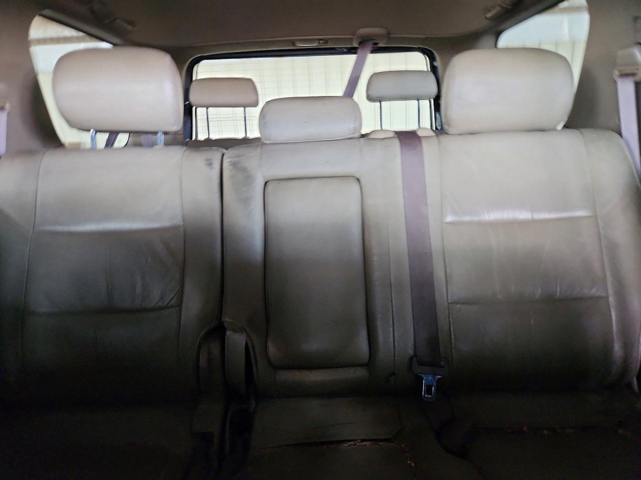 2001 TOYOTA Sequoia