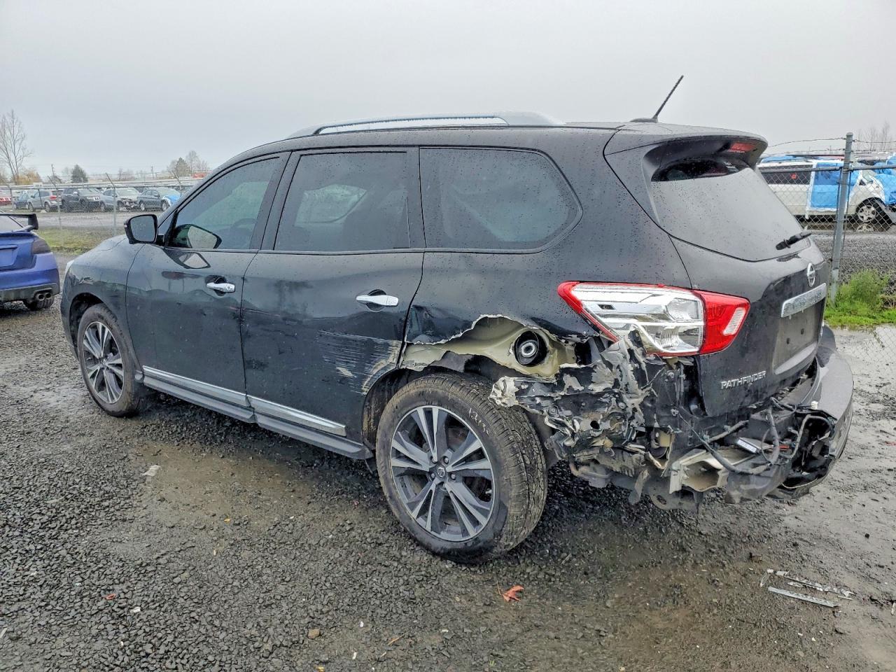 2017 NISSAN PATHFINDER