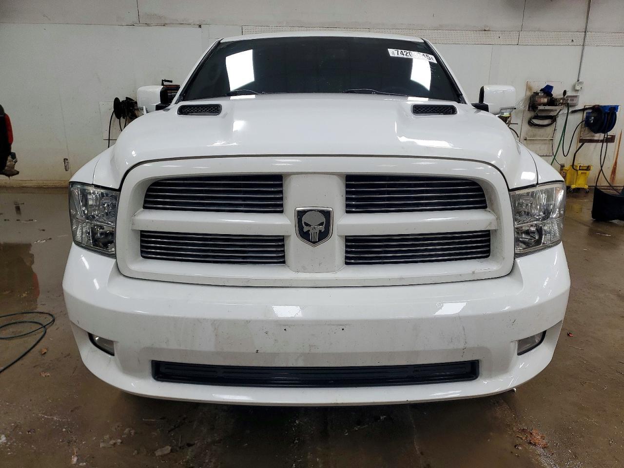 2011 DODGE RAM 1500