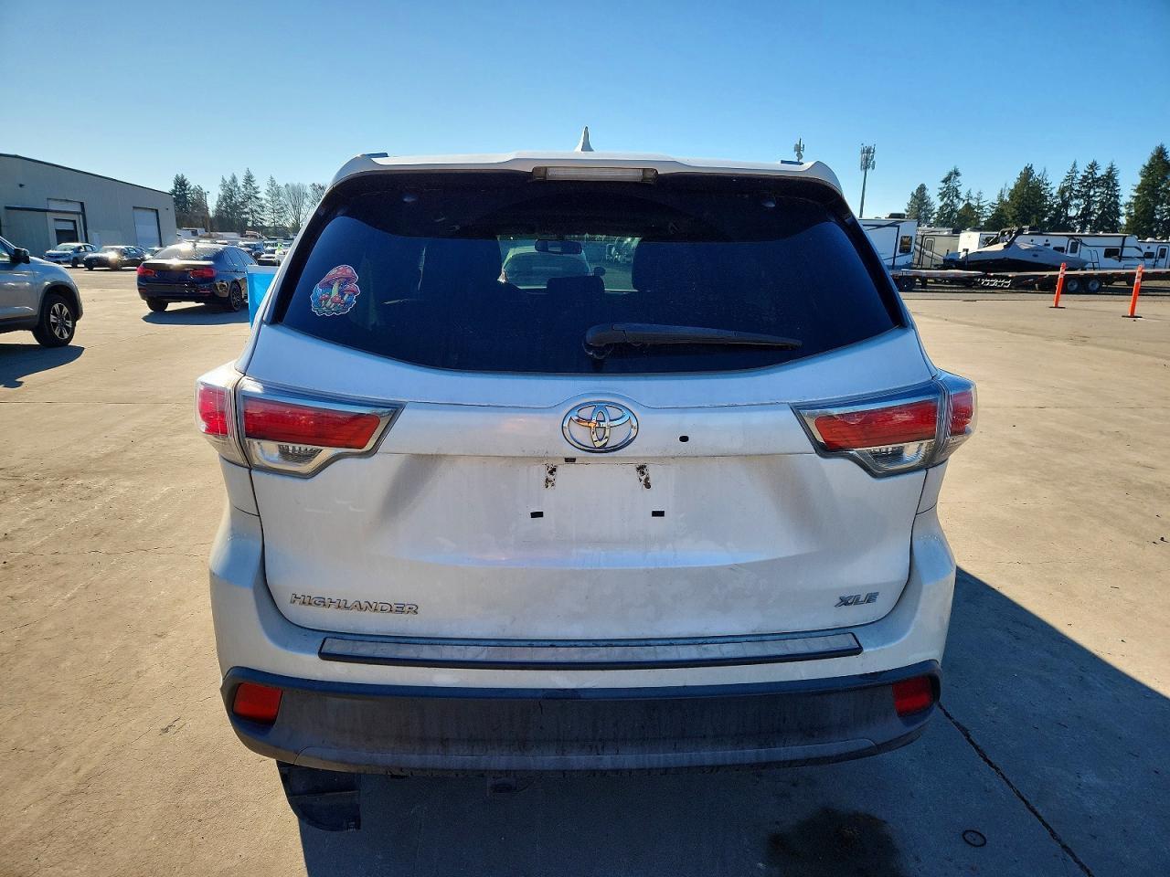 2016 TOYOTA HIGHLANDER