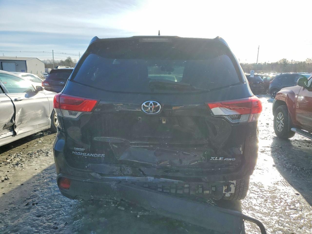 2019 TOYOTA HIGHLANDER