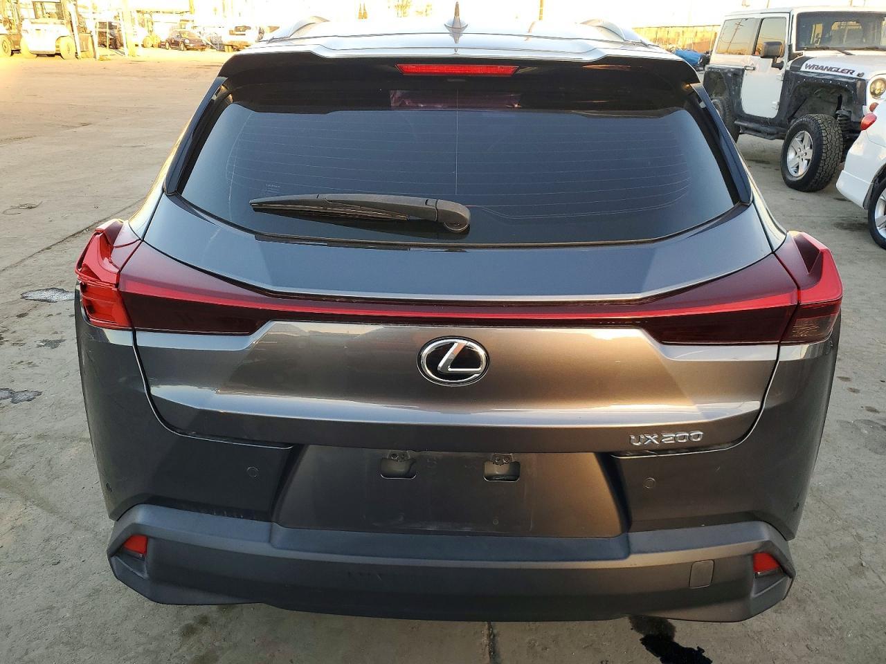 2022 LEXUS UX 200