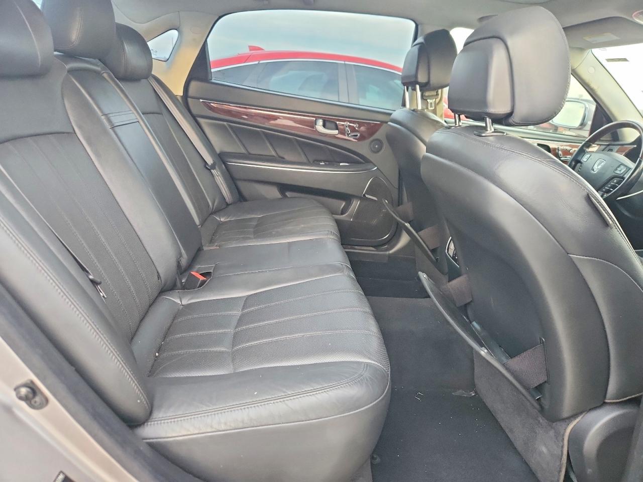 2013 HYUNDAI Equus