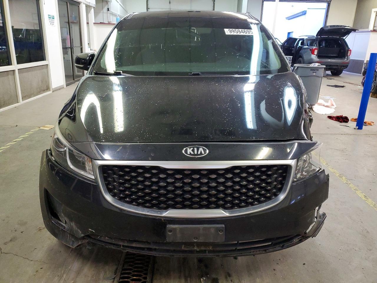 2015 KIA SEDONA