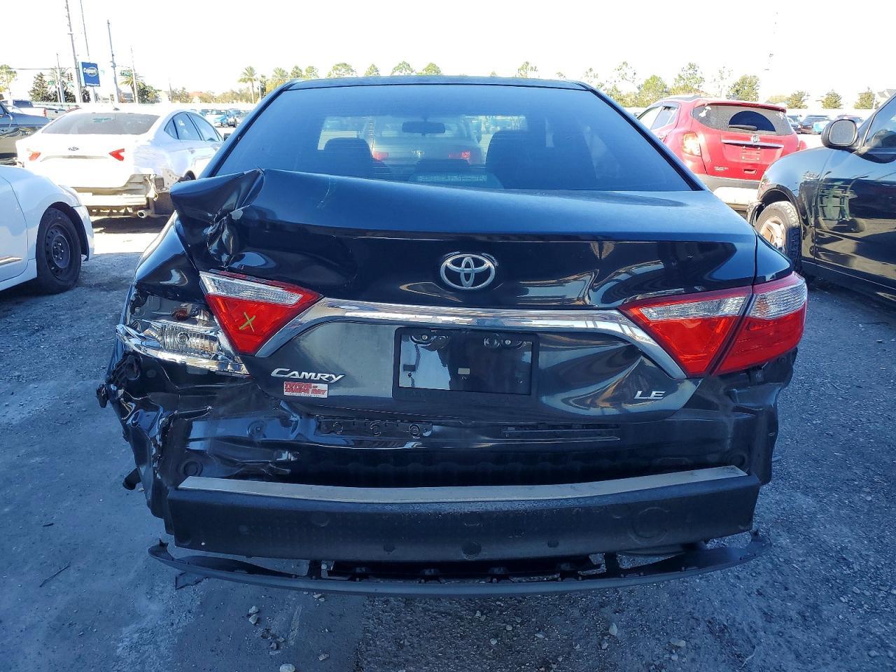 2015 TOYOTA CAMRY