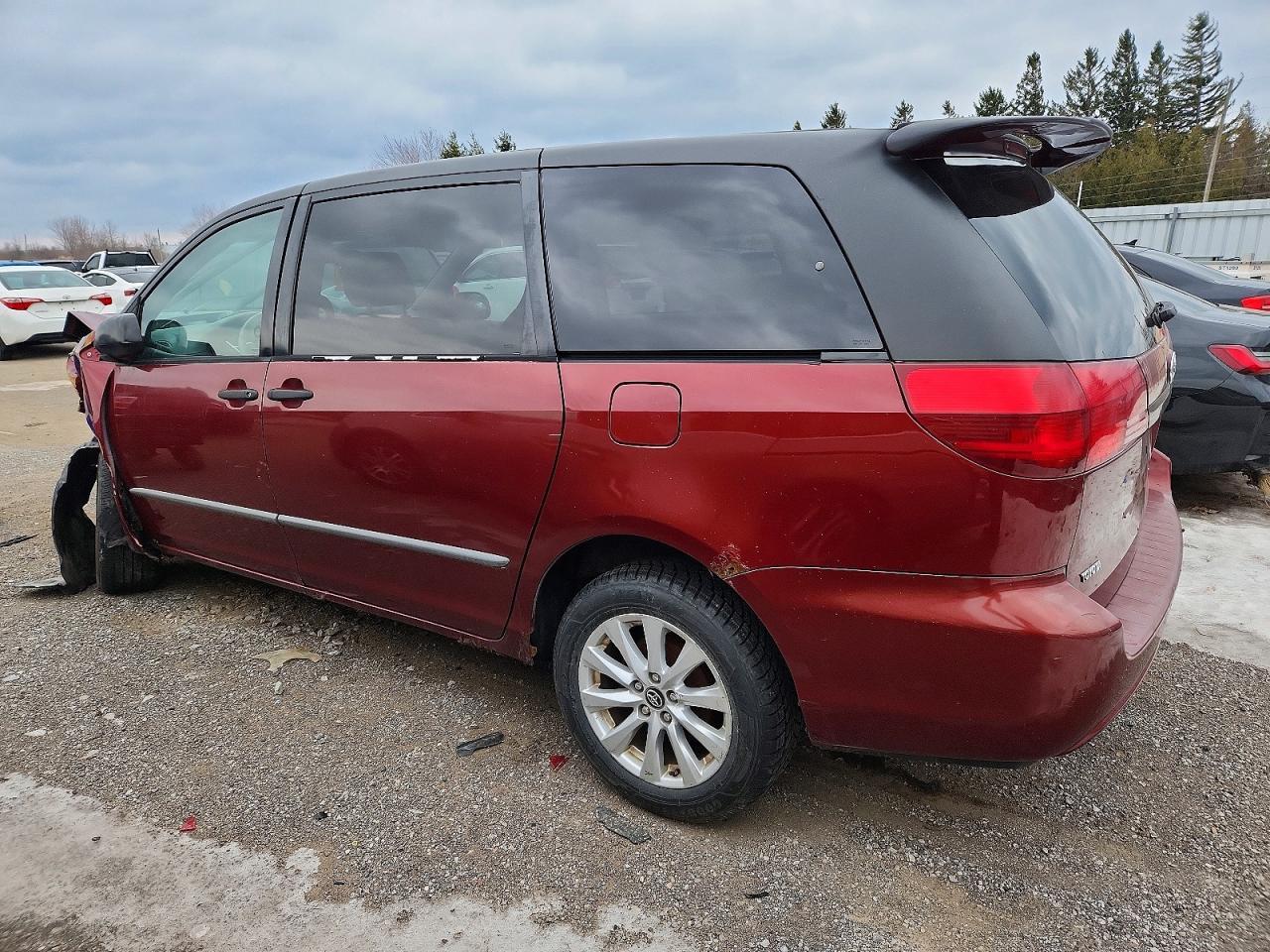 2004 TOYOTA SIENNA