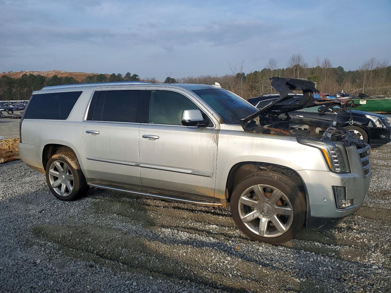 2017 CADILLAC Escalade ESV