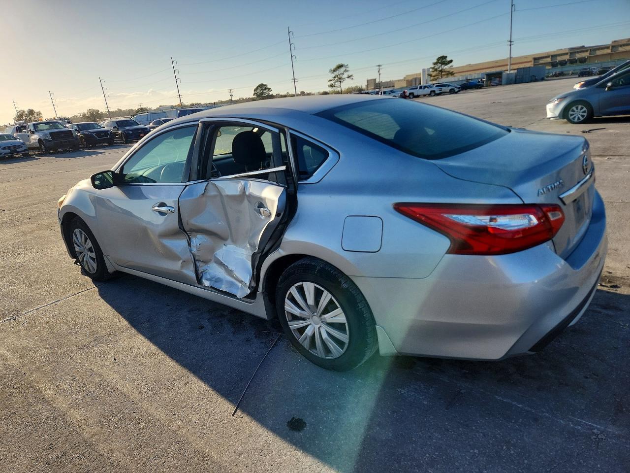 2017 NISSAN ALTIMA
