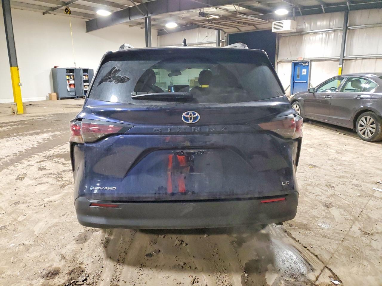2025 TOYOTA SIENNA