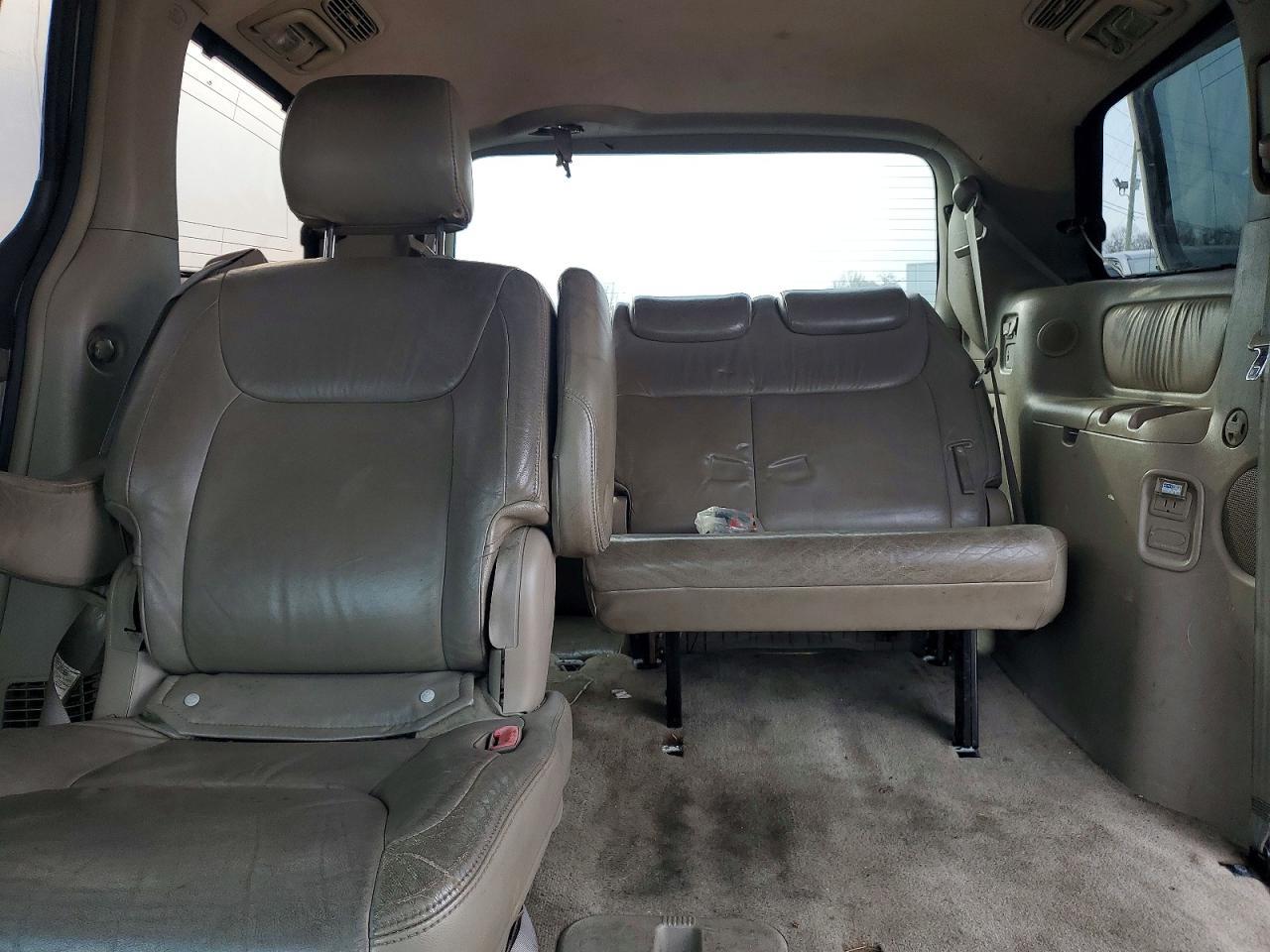 2005 TOYOTA SIENNA
