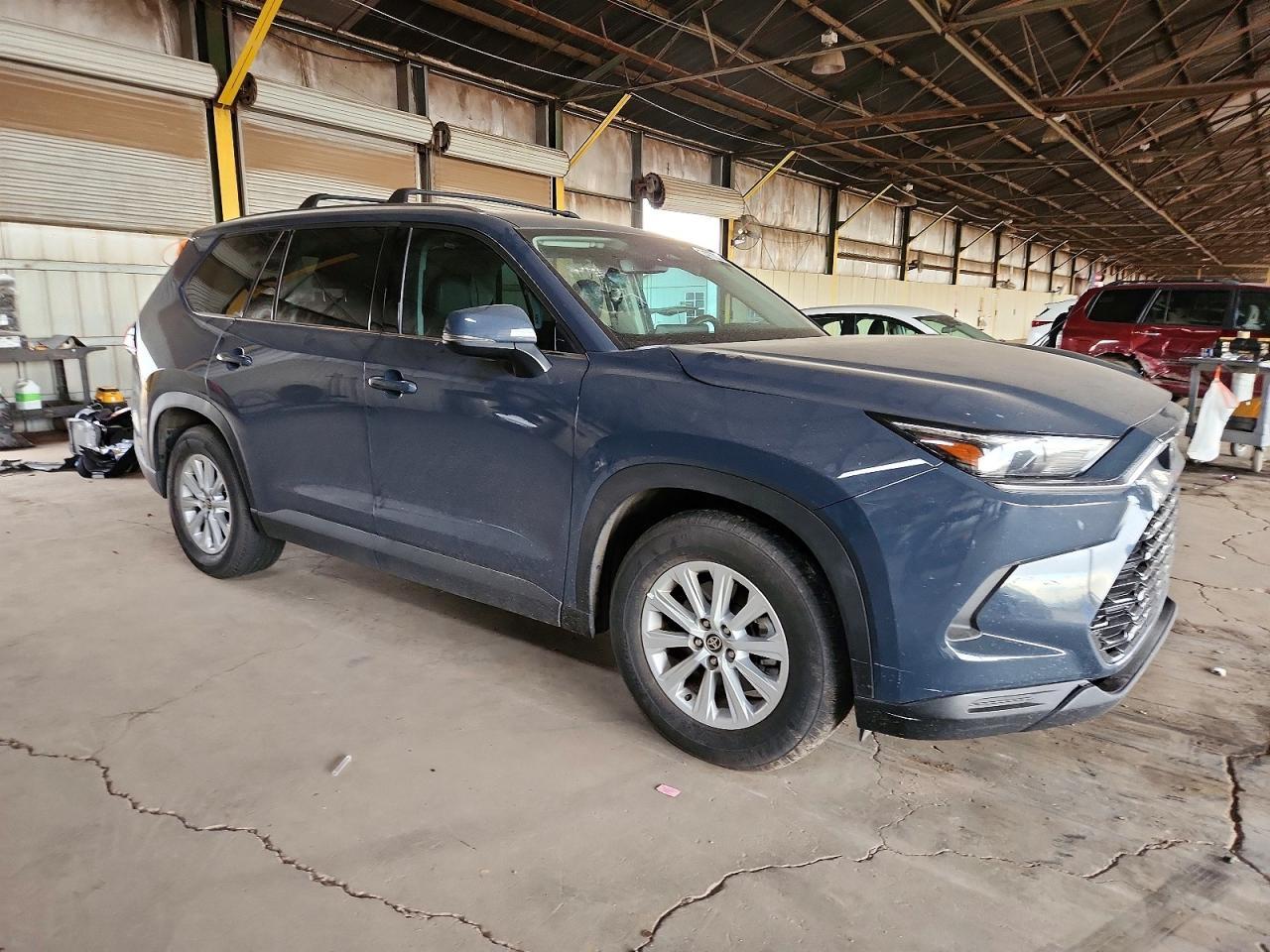 2024 TOYOTA HIGHLANDER