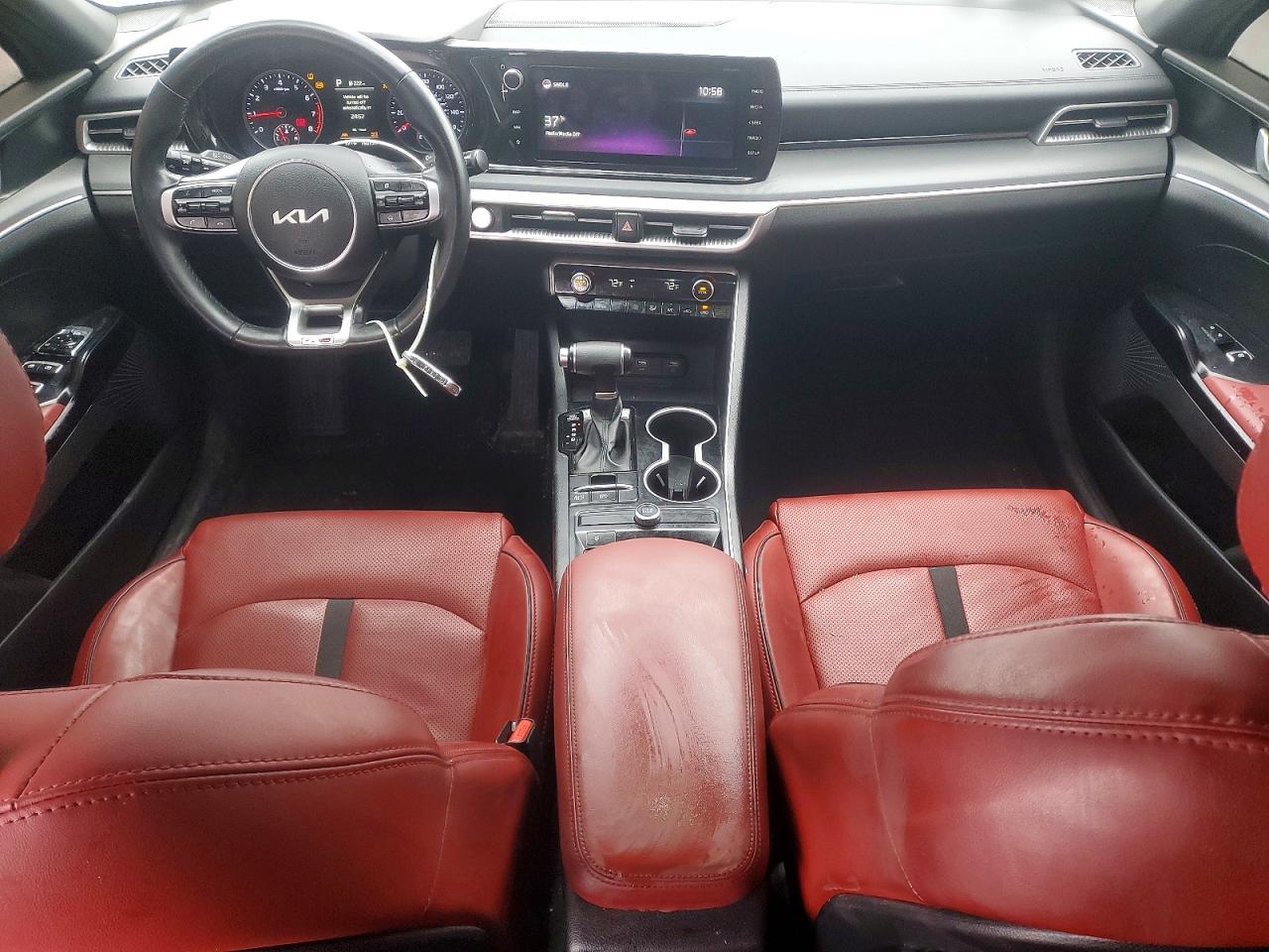 2022 KIA K5