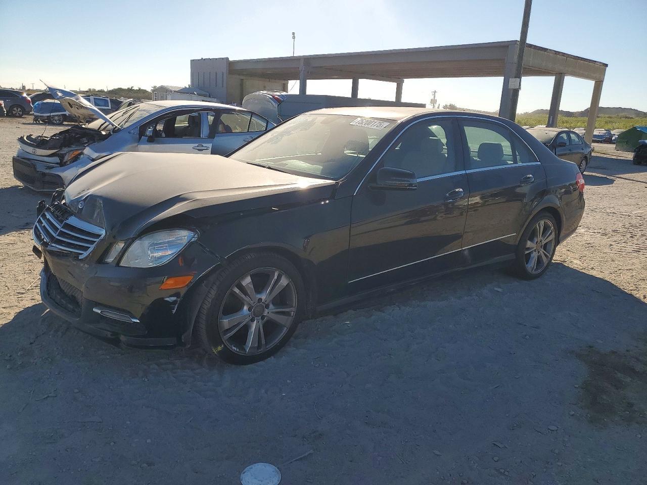 2013 MERCEDES-BENZ E-Class