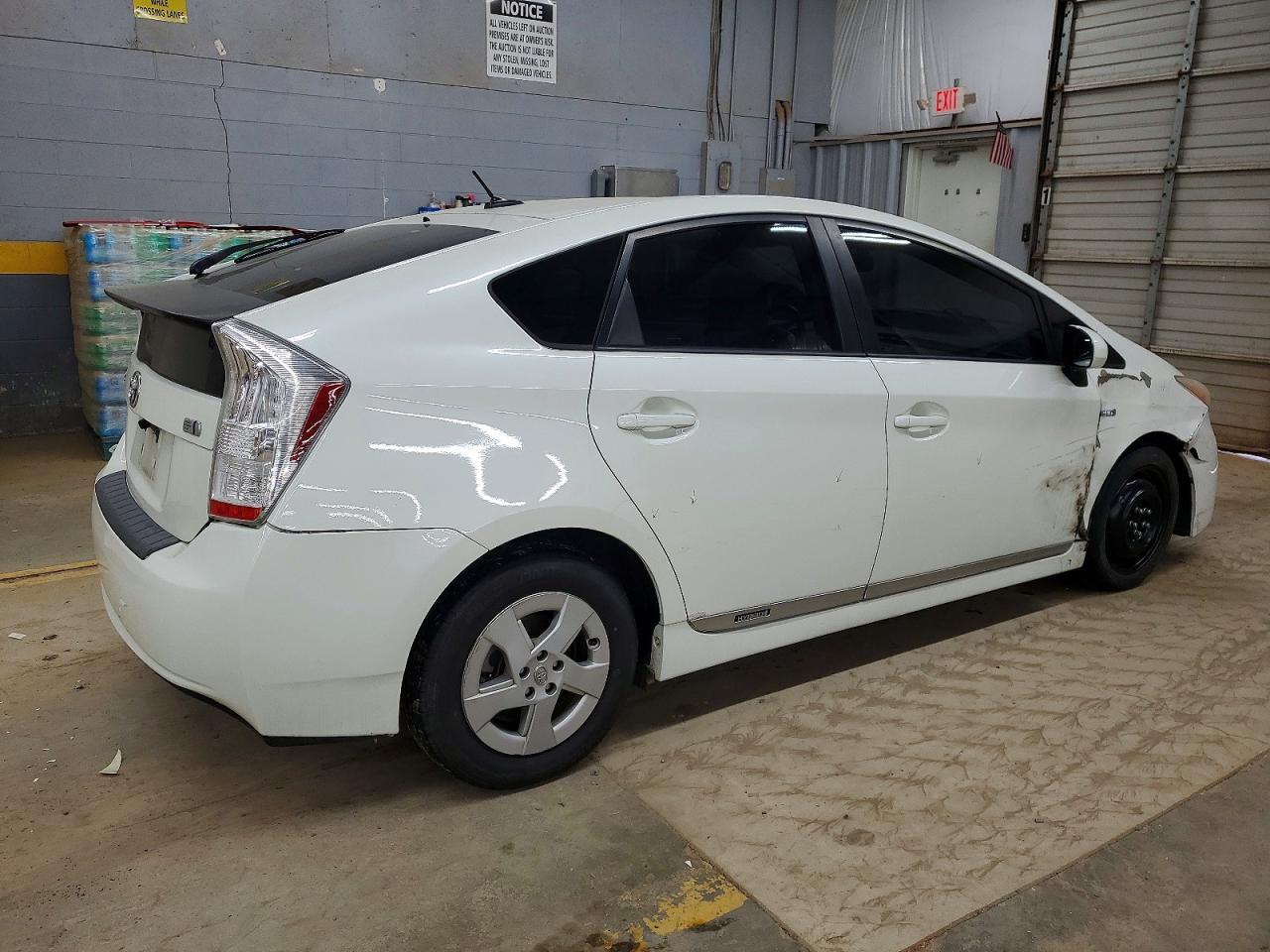 2011 TOYOTA PRIUS