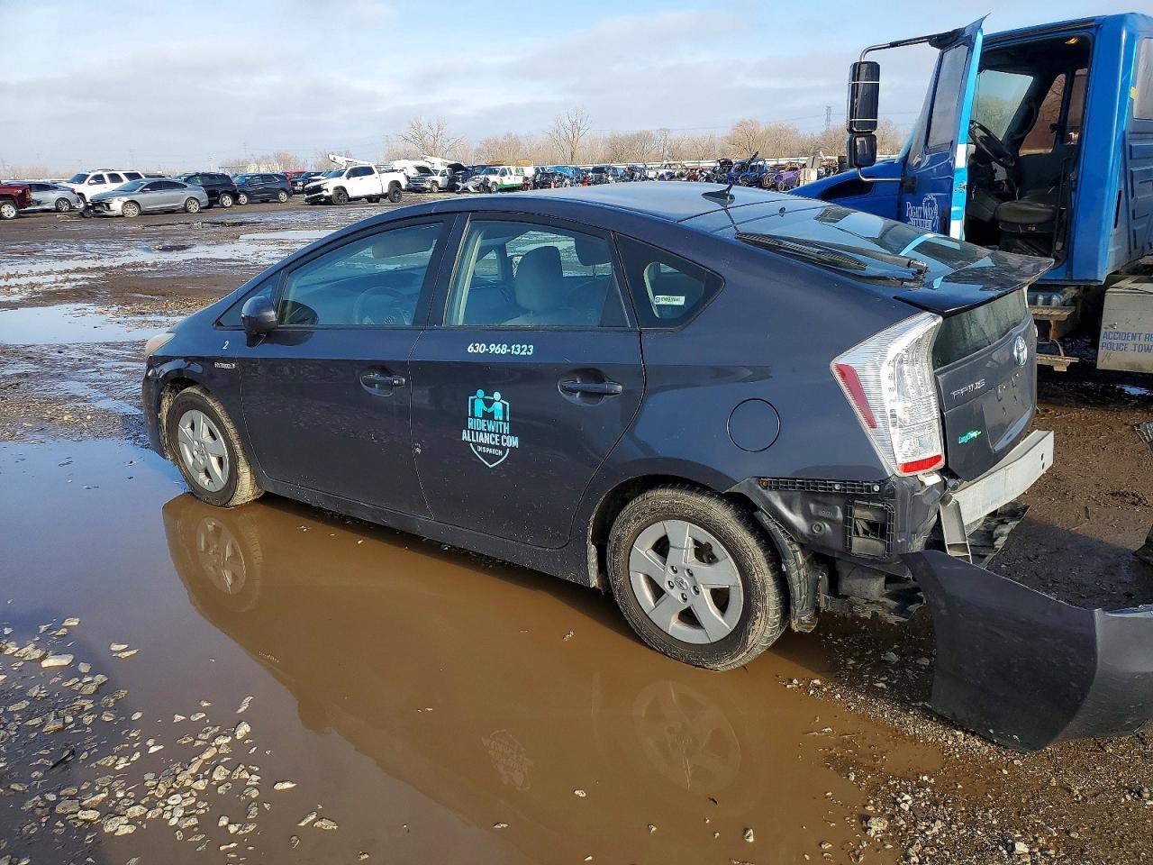 2011 TOYOTA PRIUS