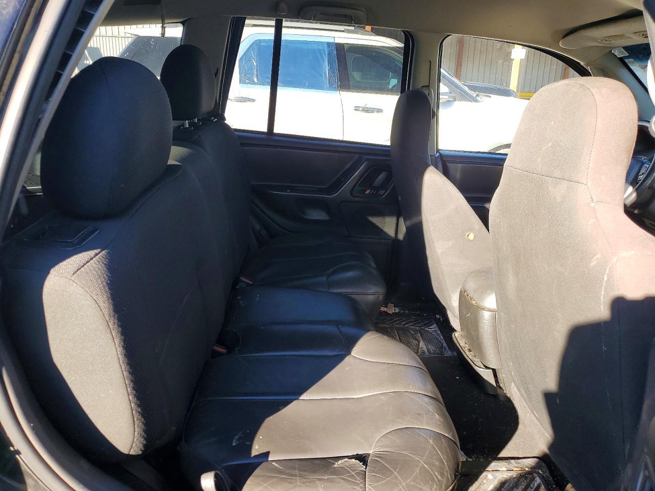 2004 JEEP Grand Cherokee
