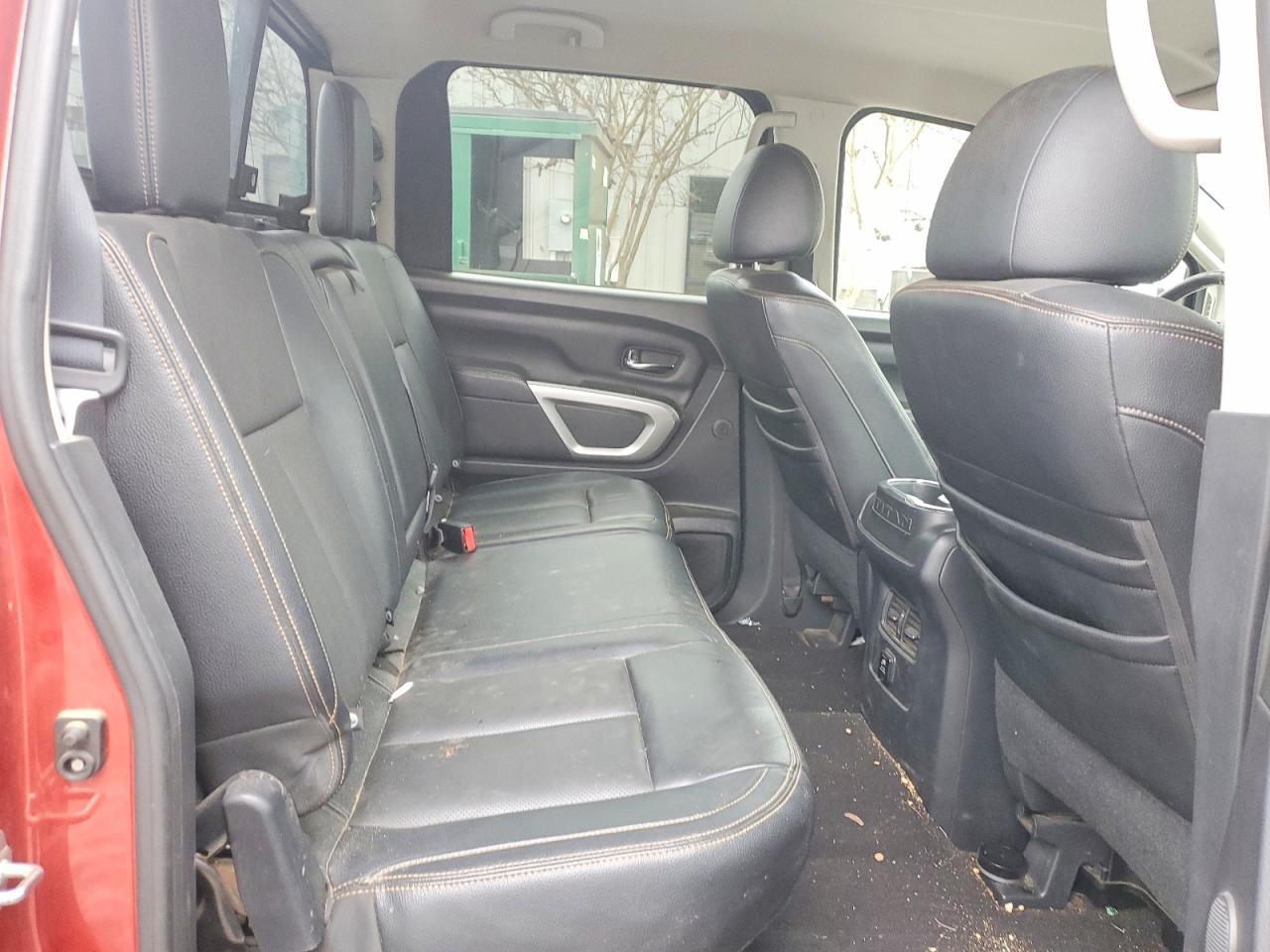 2017 NISSAN Titan