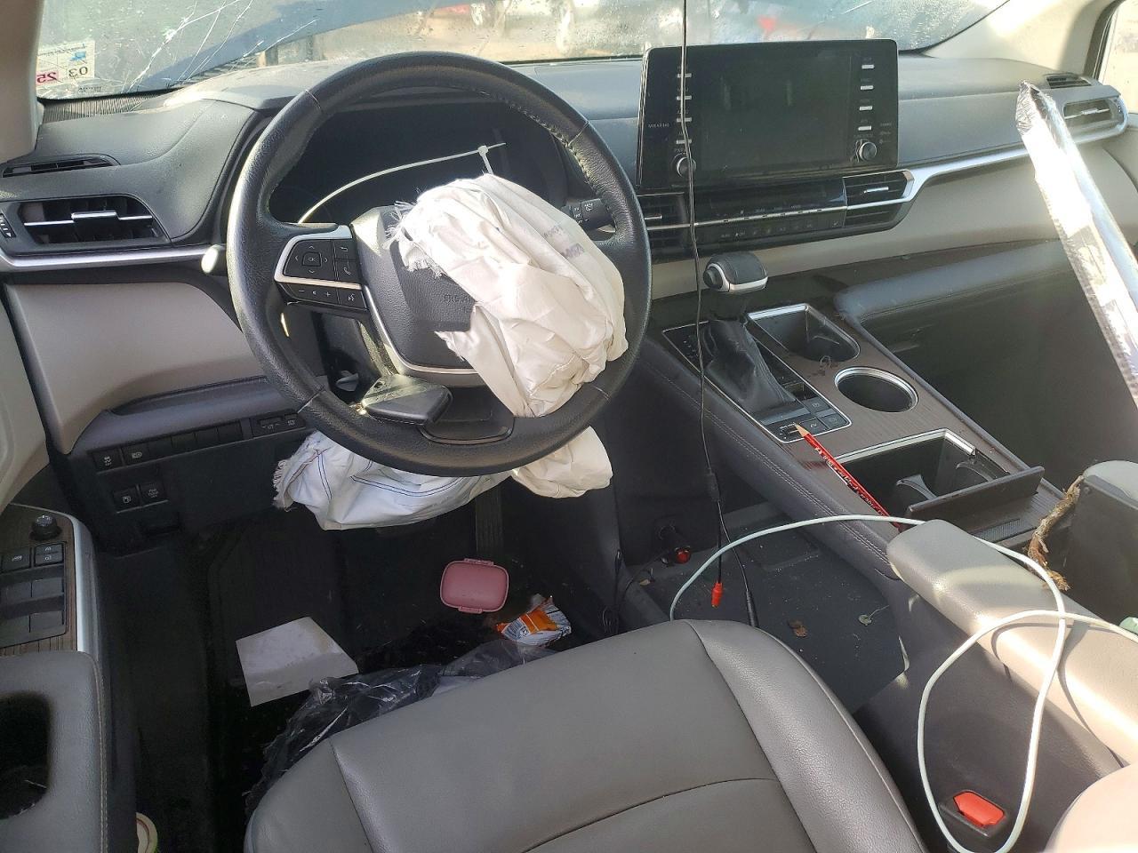 2022 TOYOTA SIENNA