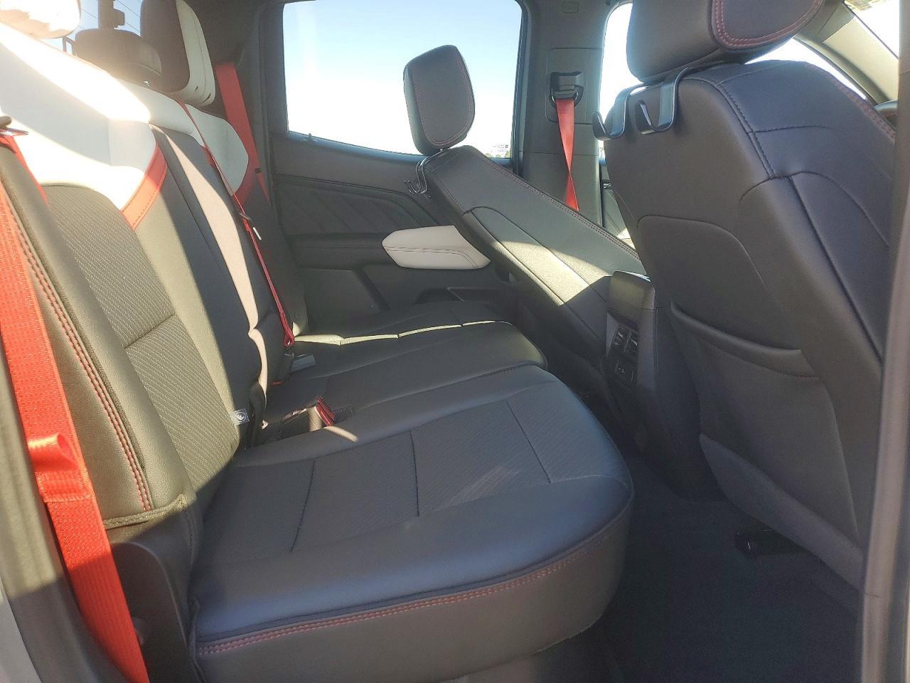 2024 GMC CANYON