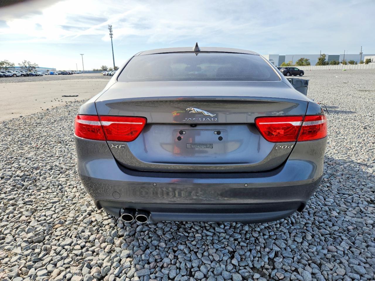 2017 JAGUAR XE