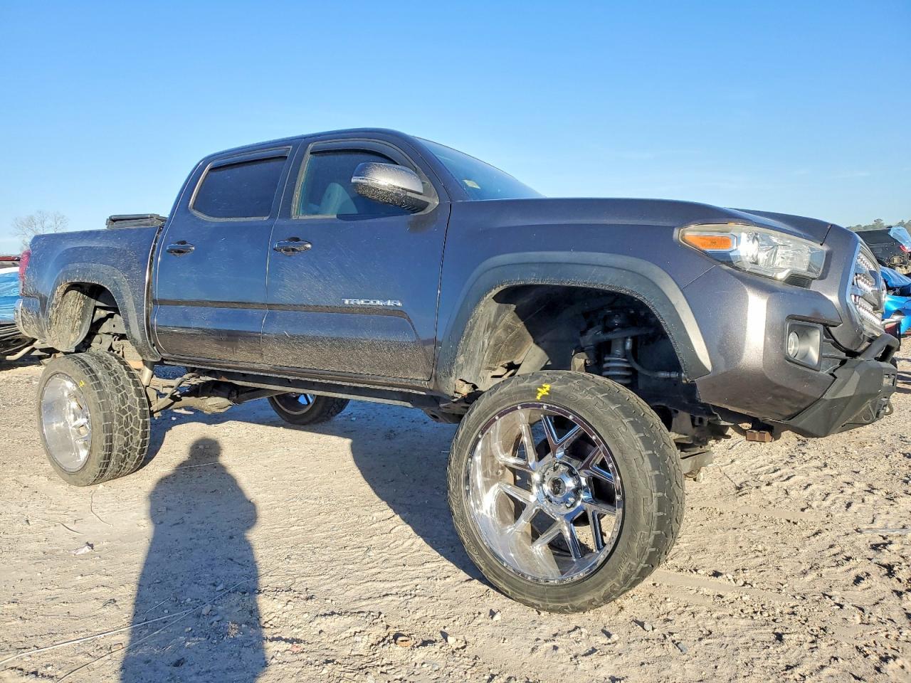 2016 TOYOTA TACOMA