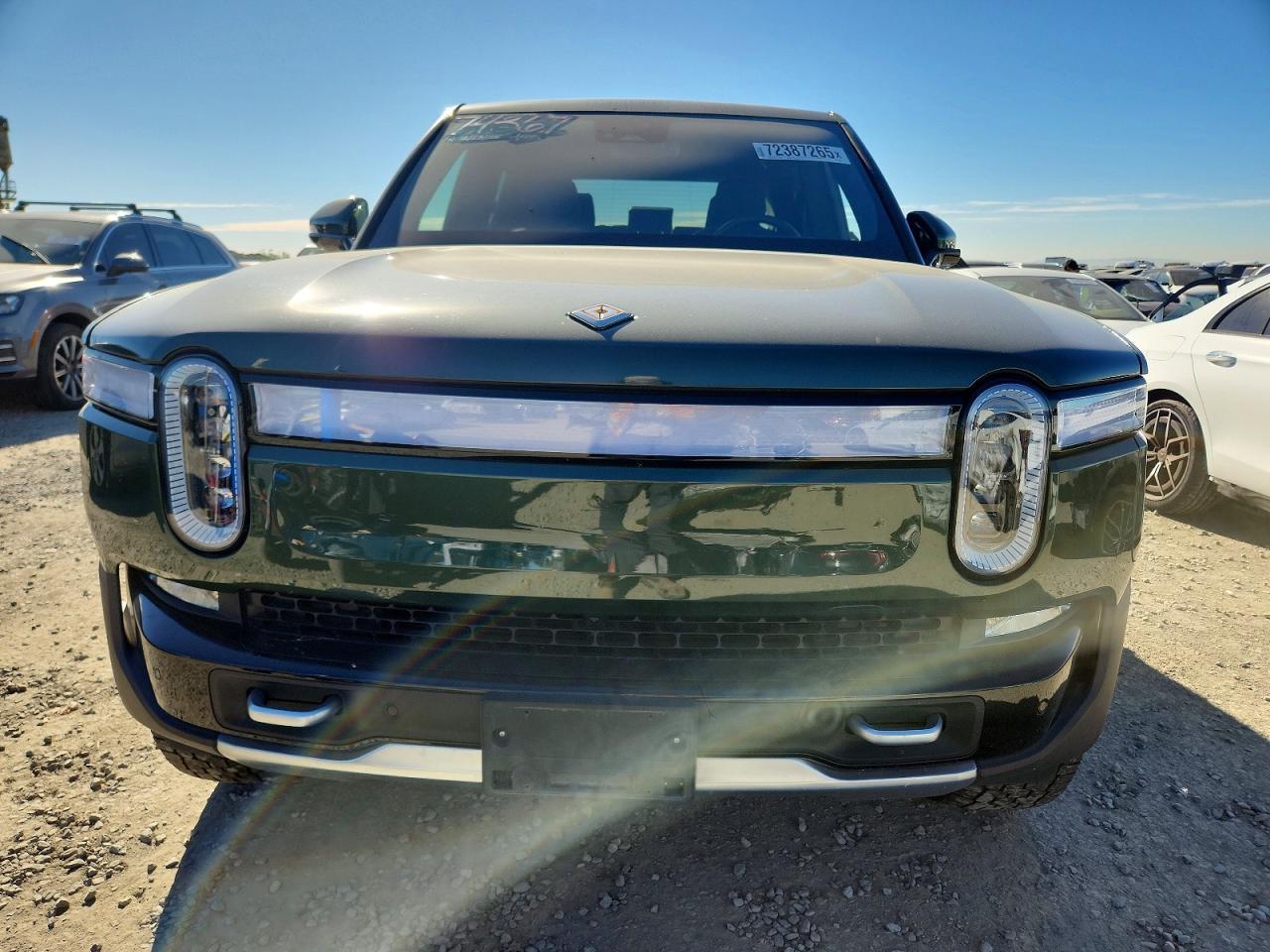 2024 RIVIAN R1t