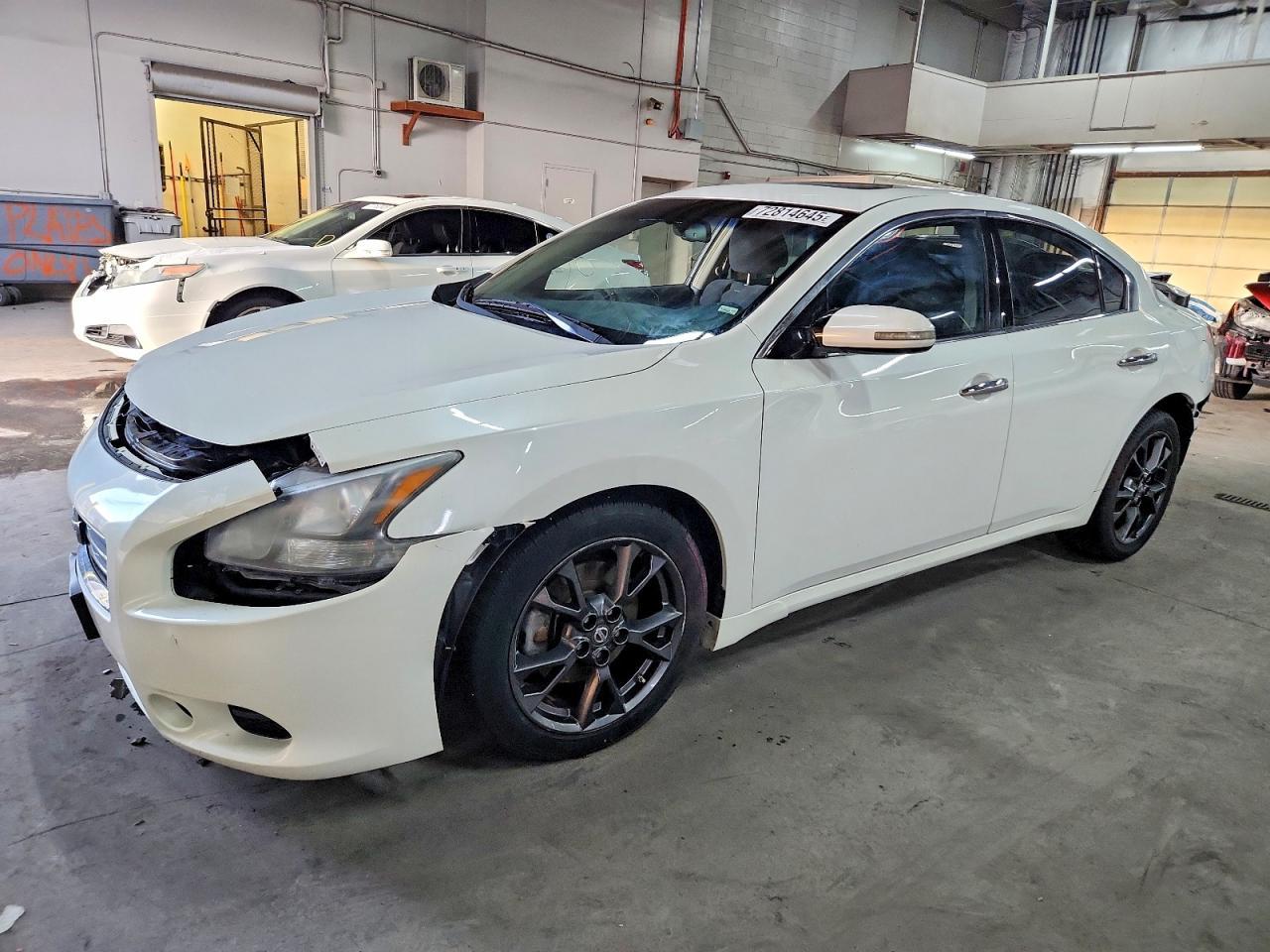 2014 NISSAN Maxima