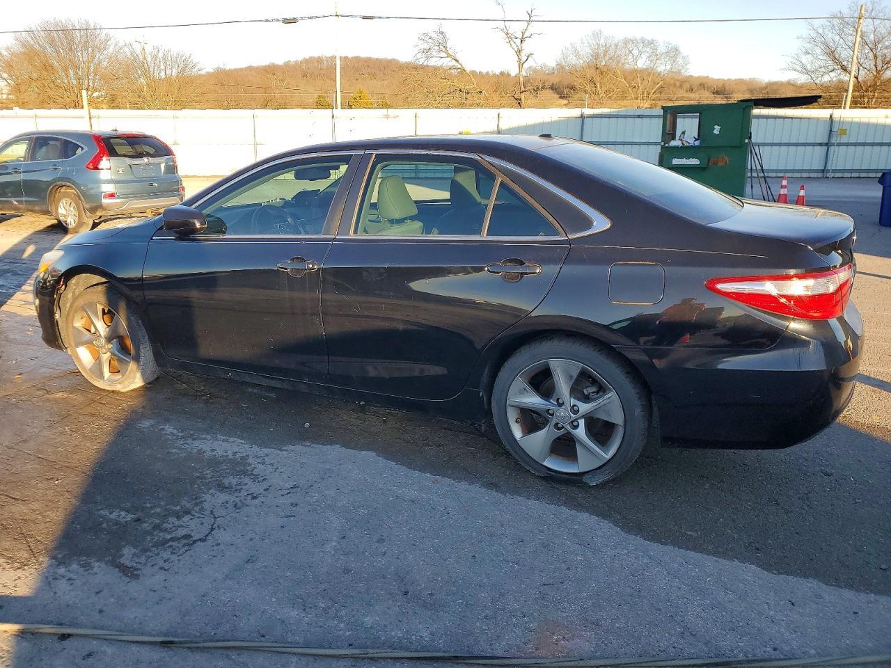 2017 TOYOTA CAMRY