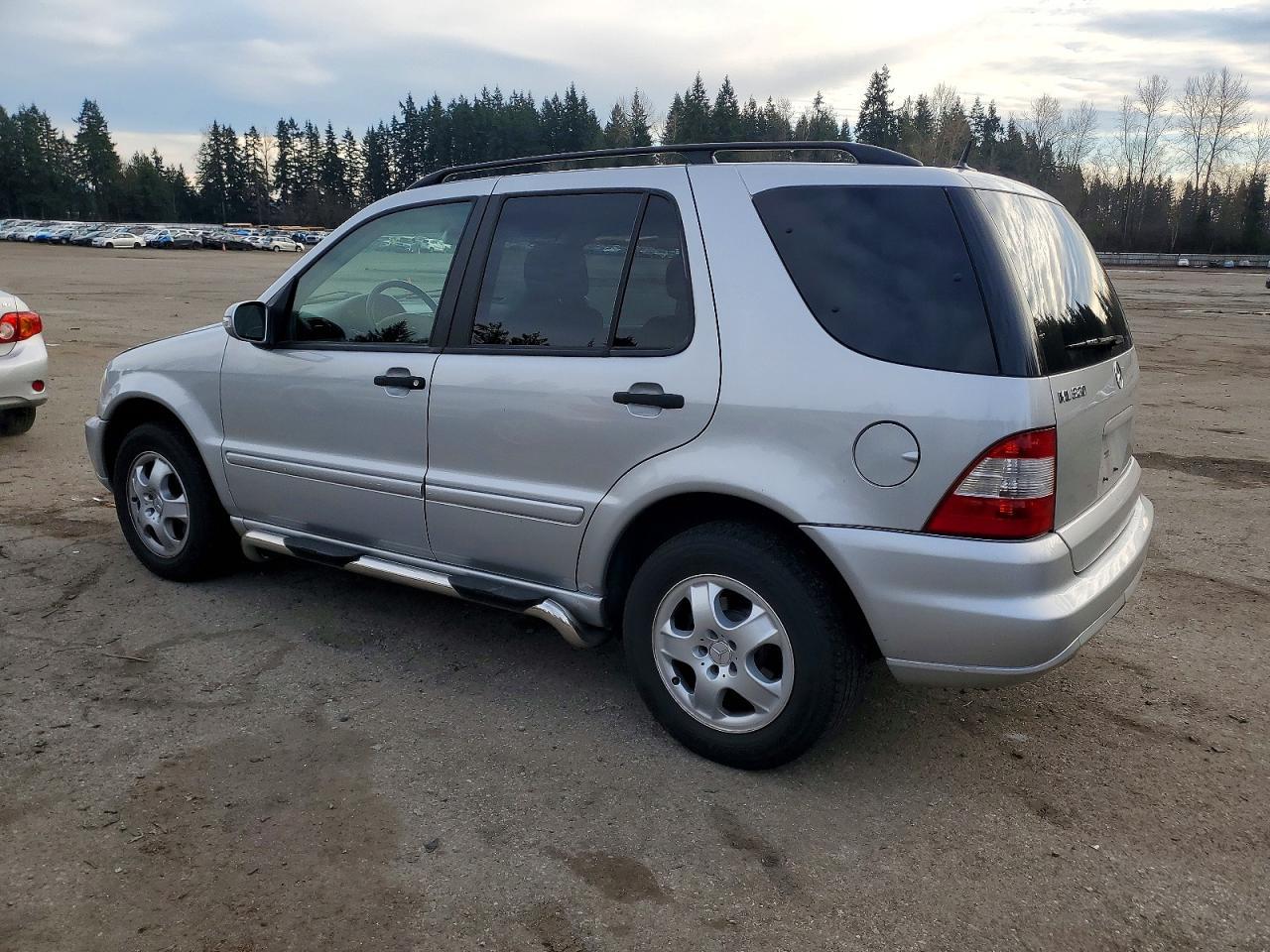 2002 MERCEDES-BENZ ML-Class