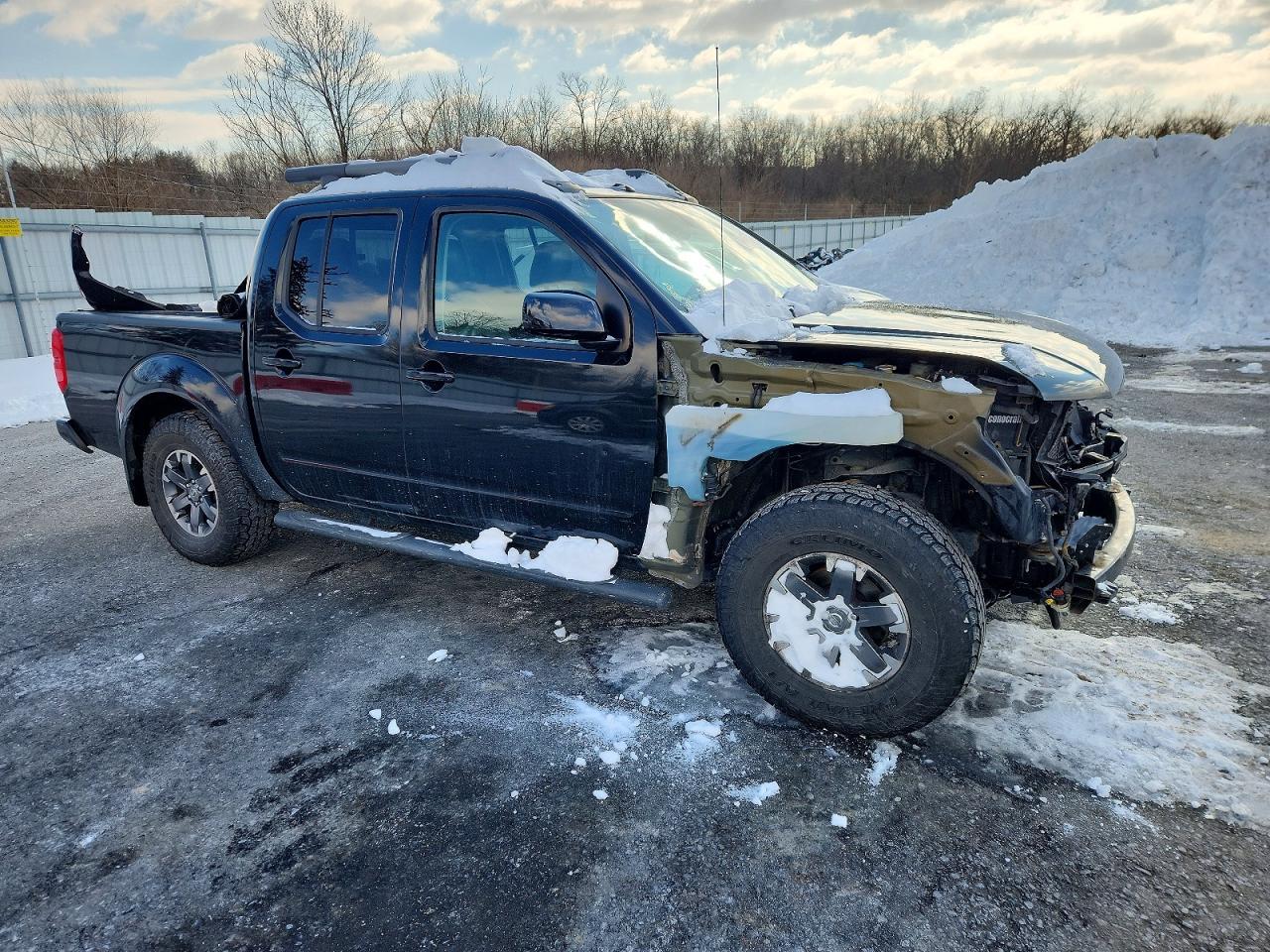 2016 NISSAN Frontier