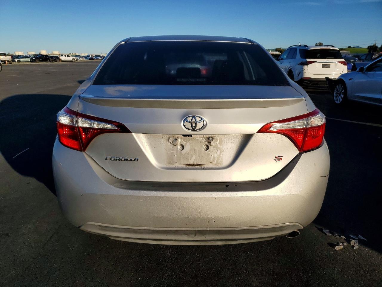 2015 TOYOTA COROLLA