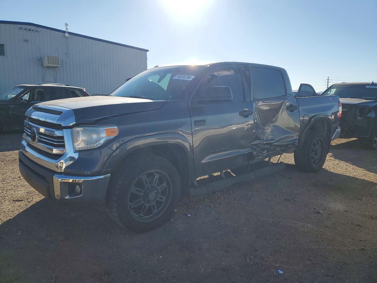 2016 TOYOTA TUNDRA