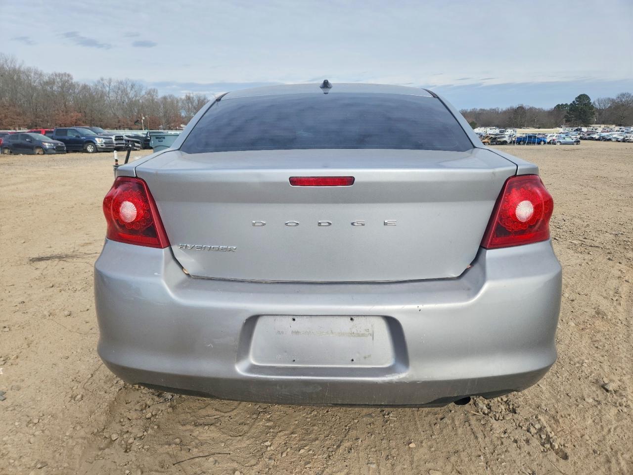 2013 DODGE Avenger