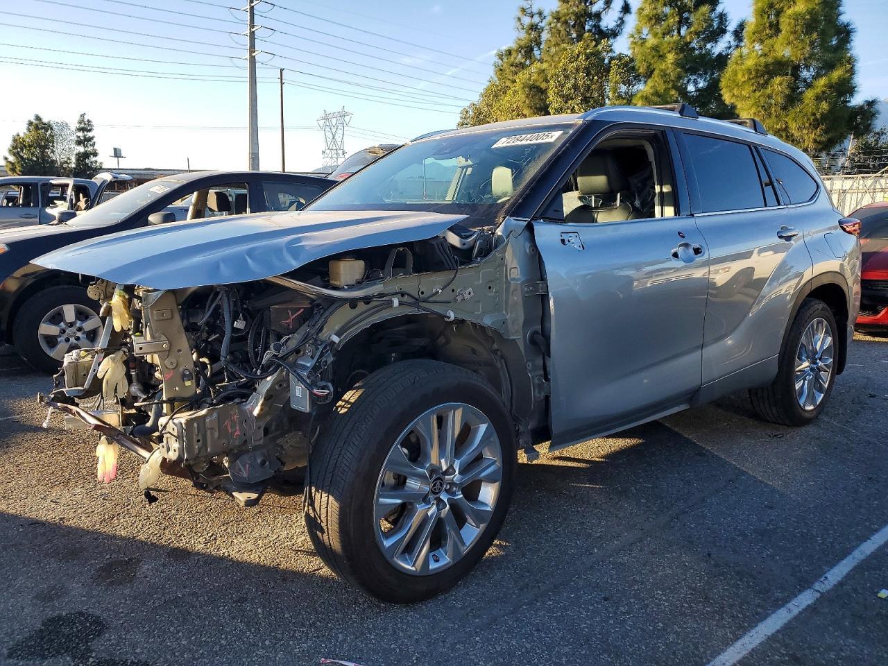 2023 TOYOTA HIGHLANDER