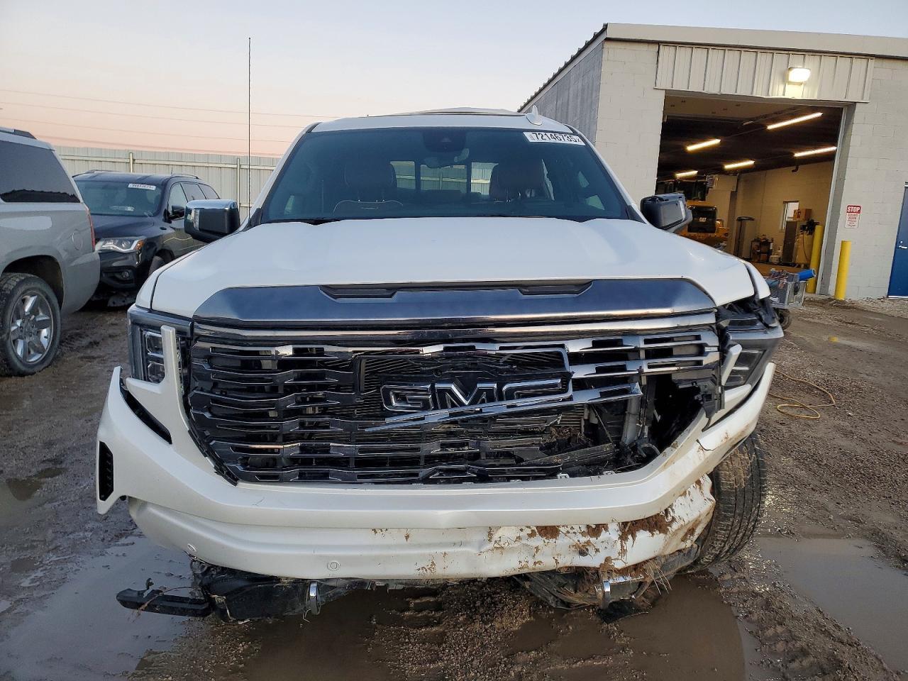 2024 GMC Sierra