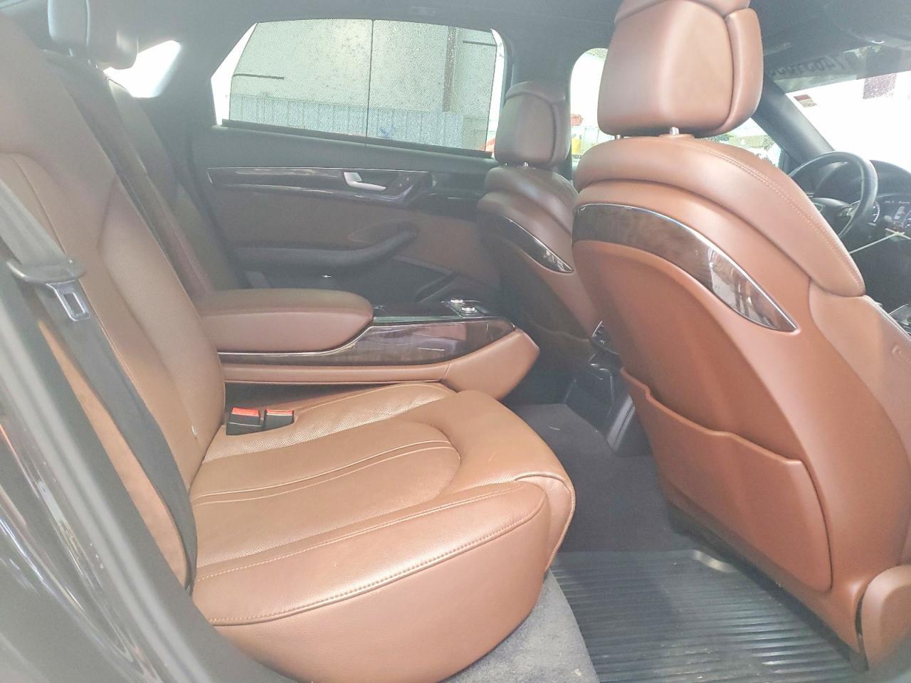 2013 AUDI A8