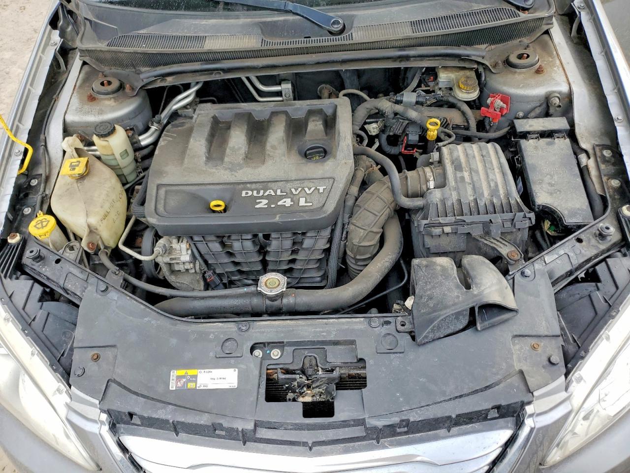 2013 CHRYSLER 200